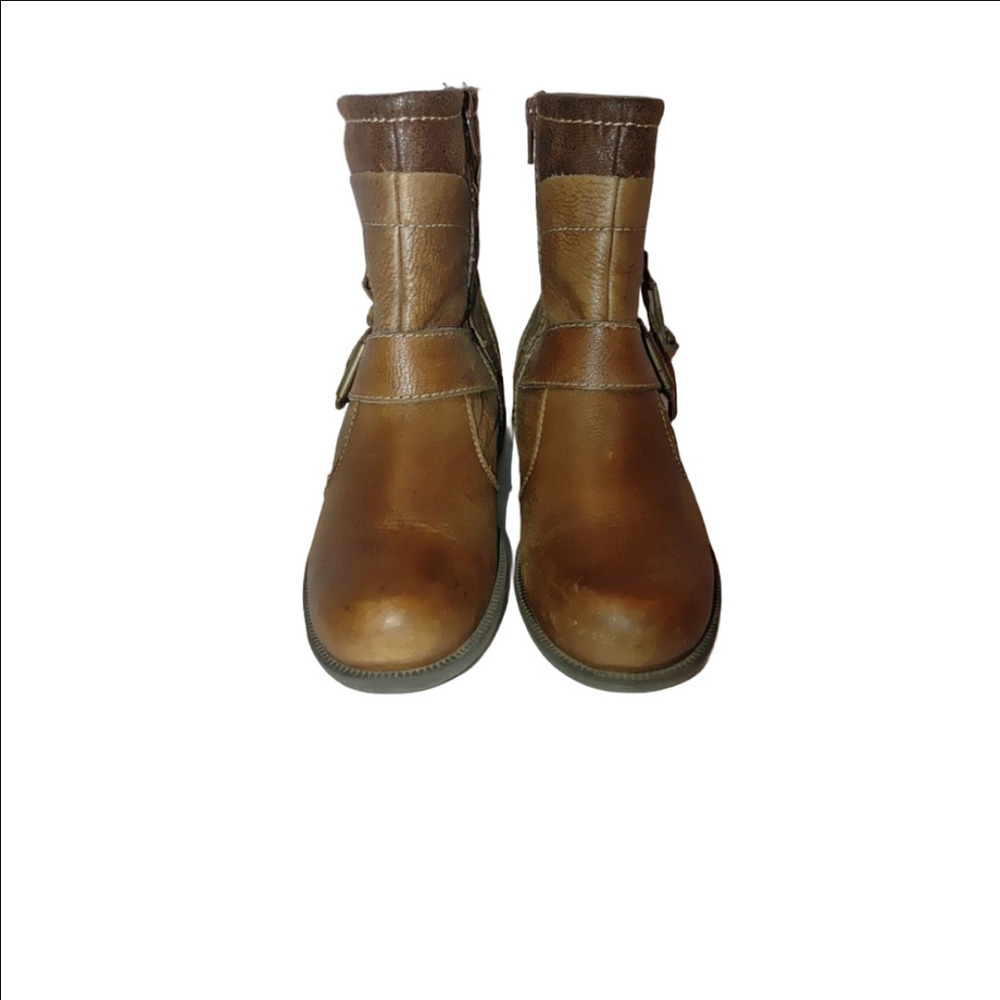Earth Origins Beaumont Boots Size 8.5M